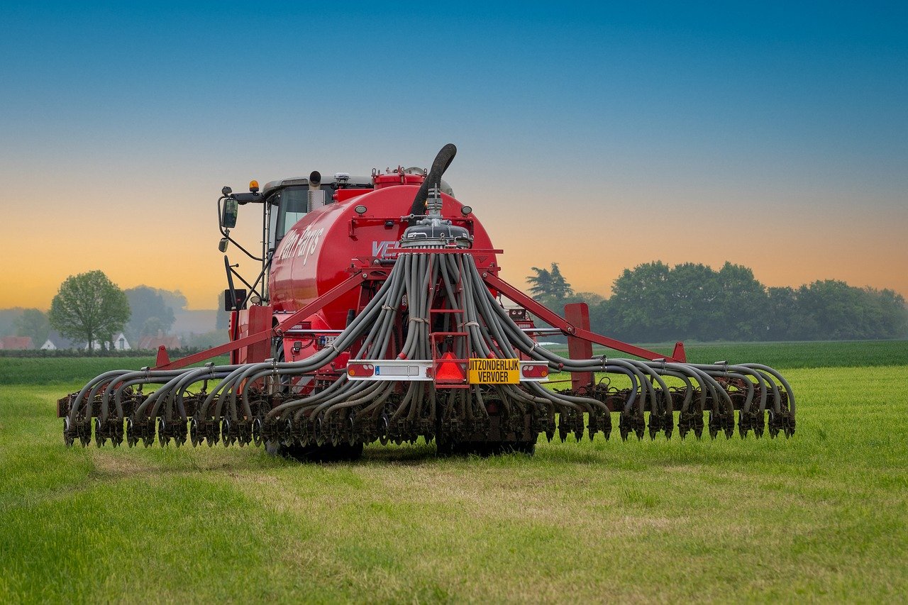 machinery, farmer, field tillage-8154965.jpg